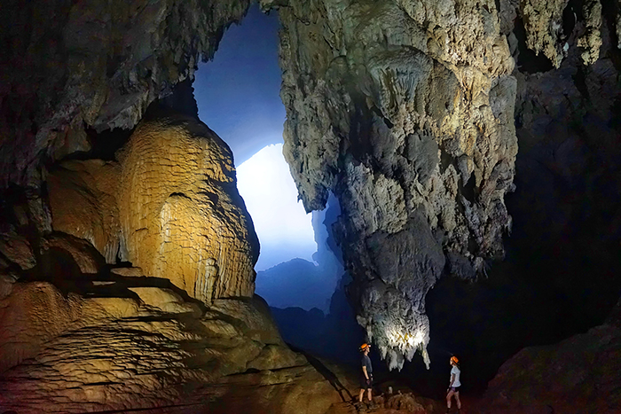 Discovering Son Doong cave. Photo: Luk Ban La